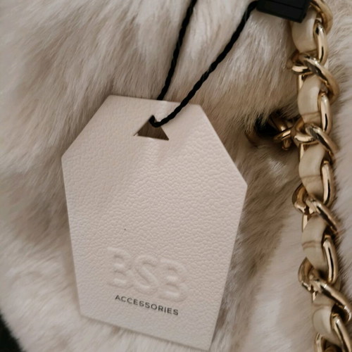 BSB fur shoulder bag new, beige with gold chain and detachable wallet