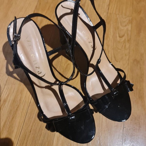 Vicenza sandals size 40 like new, black, 10cm heel
