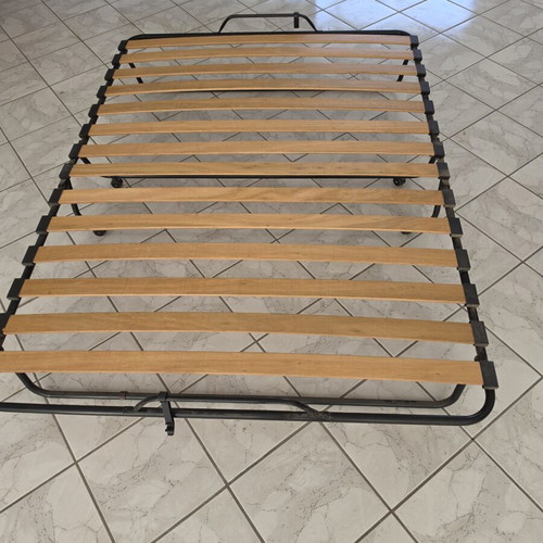 Media Strom folding divan with mattress
