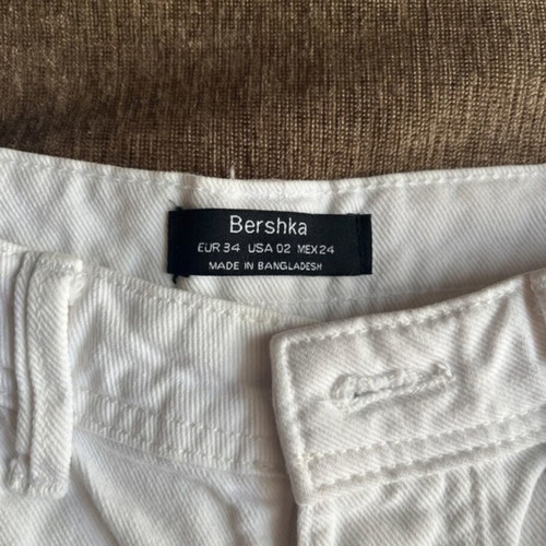 Bershka white high-waisted denim shorts like new, XS