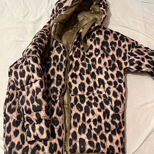 Leopard puffer jacket like new, size M