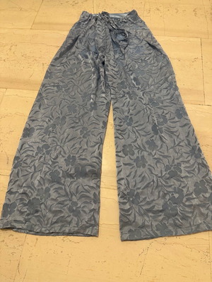 Pants used one size, fits M to XL