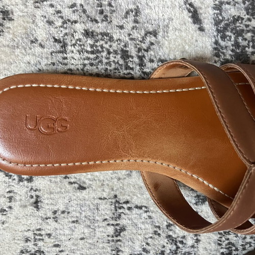Ugg leather slippers size 39 like new, brown