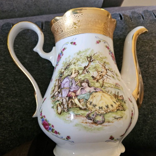 Limoge set of 3 pieces like new, teapot, sugar bowl, creamer