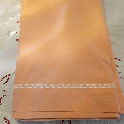 Set of 2 orange tablecloths like new, large size 215x187 cm