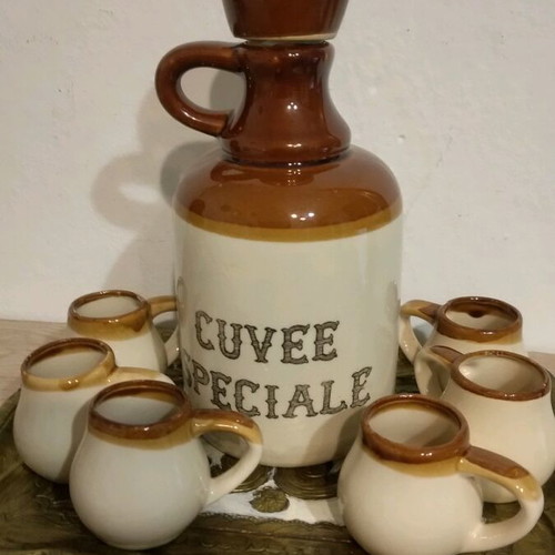 Cuvee speciale serving set with tray and jug with 6 cups like new