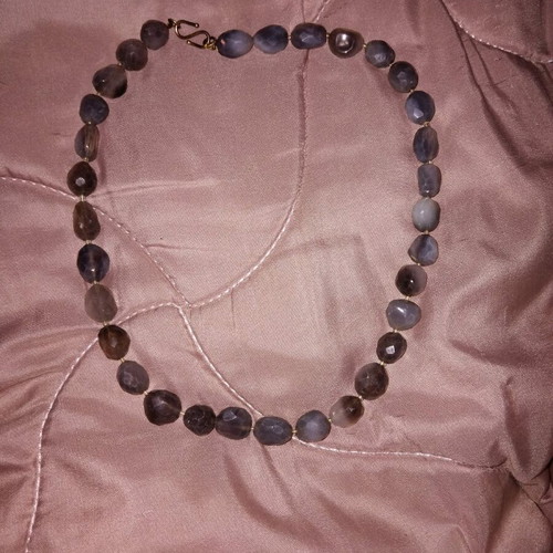 Necklaces made of stones like new