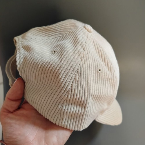 Karavan hat like new with embroidered cat, multicolor, one size