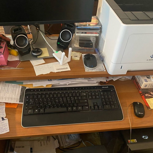 Corner desk used, separable into 2 with computer shelf