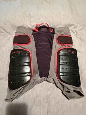 Demon Protective Pant used, suitable for skiing, size M
