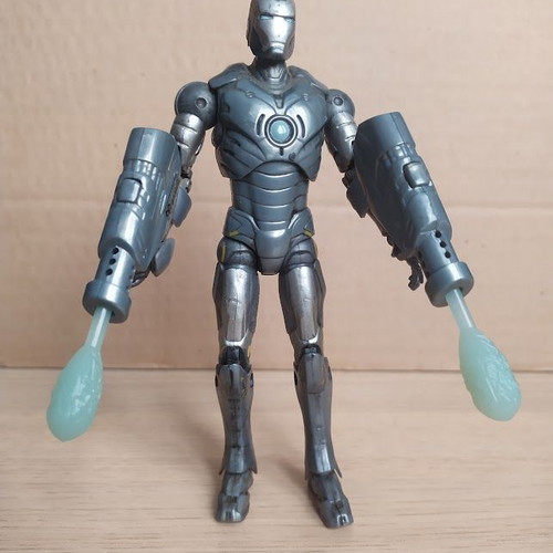 Marvel Legends Iron Man Mark ll 15cm action figure used 2008