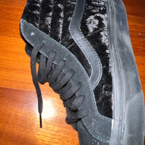 Vans velvet women's boots like new, size 37