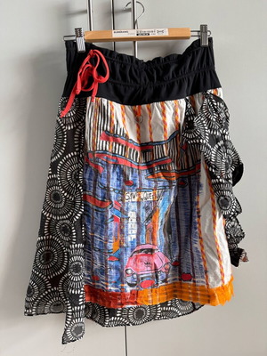 Save the Queen! skirt like new, multicolored, size M