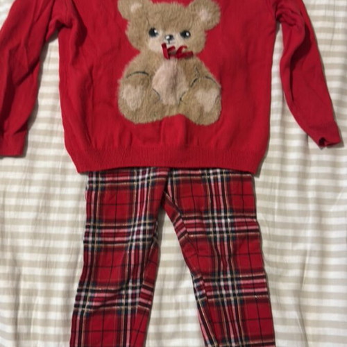 H&M girls' set with red sweater and plaid pants, sizes 2-4 and 3-4