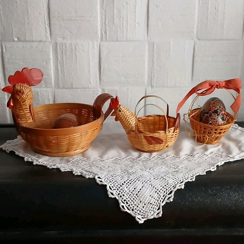Easter baskets used, pack of 3, small size