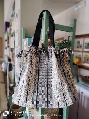 Attrattivo fabric shoulder bag like new