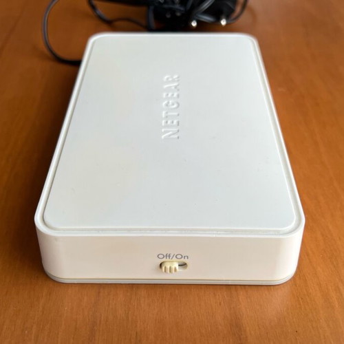 Netgear GS208 8-port gigabit switch lightly used