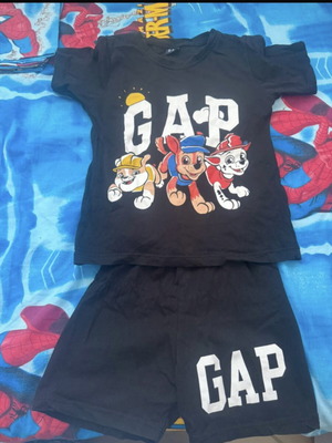 Σετ παιδικό Gap μαύρο, σαν καινούργιο, ηλικίας 5-6 ετών