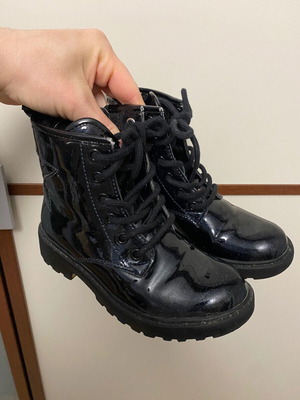 Geox black shiny ankle boots with subtle glitter like new, size 28