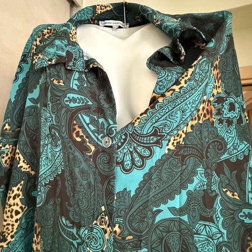 Virginia Karafousia set like new, colorful, shirt and trousers