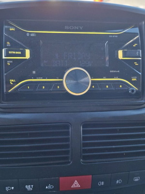 Sony DSX-B710D car radio like new