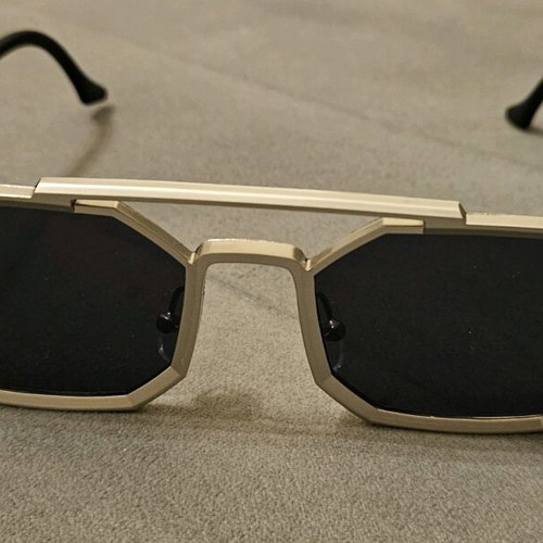 Design sunglasses with silver metal frame, new