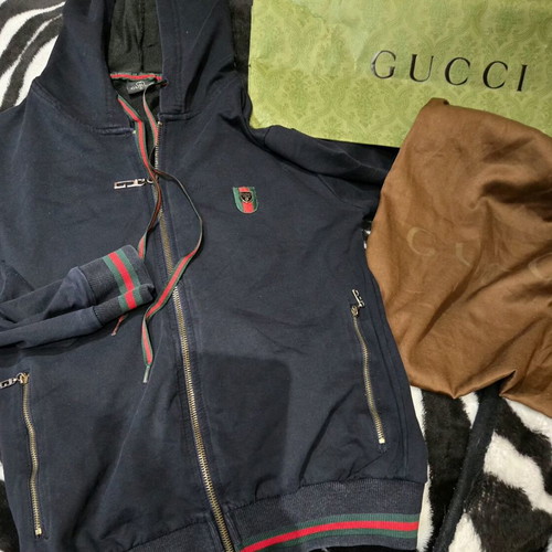 Gucci sweatshirt like new, size S