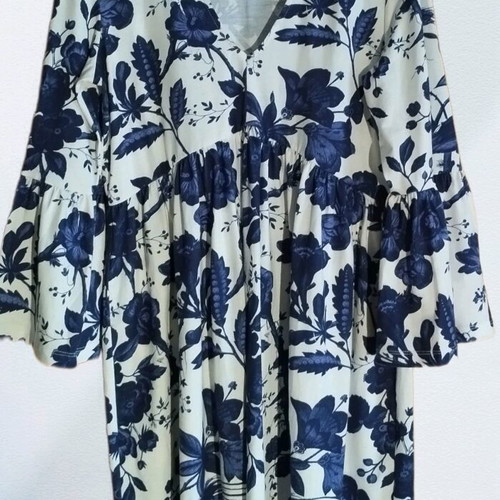 A-Style dress with unique sleeve, cotton, like new