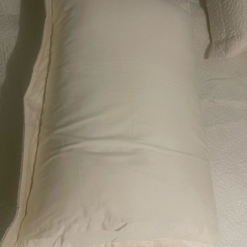 Nef-Nef bridal quilt used with 2 Oxford pillowcases and 2 pillows