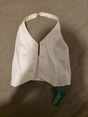 Benetton vest new, size XS, white