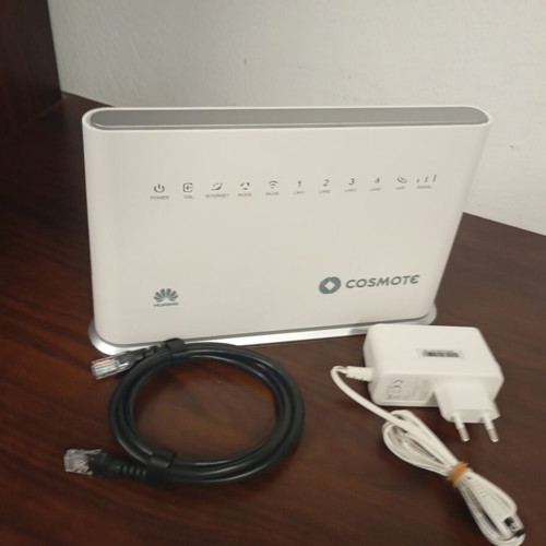 Cosmote hybrid access point with SIM card port