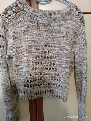 Short knitted cardigan like new, size M