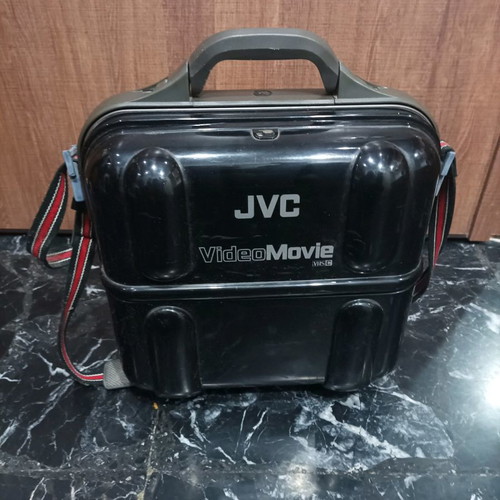 JVC GR-C7E video camera used, excellent condition, cassette