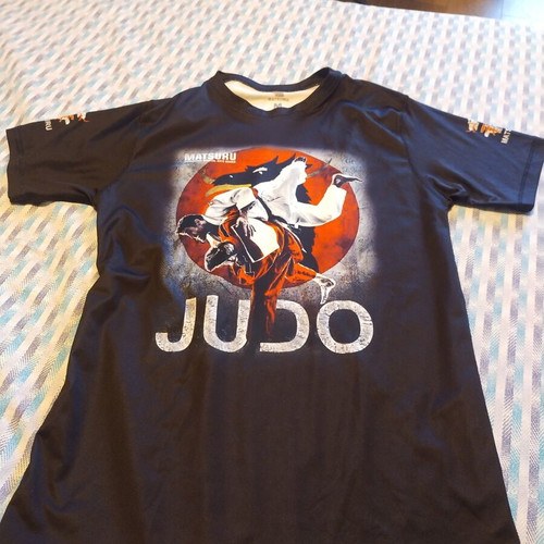 Matsuru Judo sports t-shirt size M like new