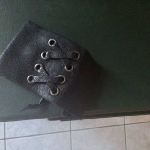 Leather bracelet like new, black