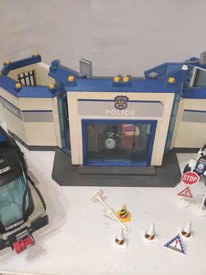 Playmobil police station with car and figures used set