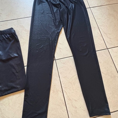 Pack of 4 women's leggings with gift blouse, S/M