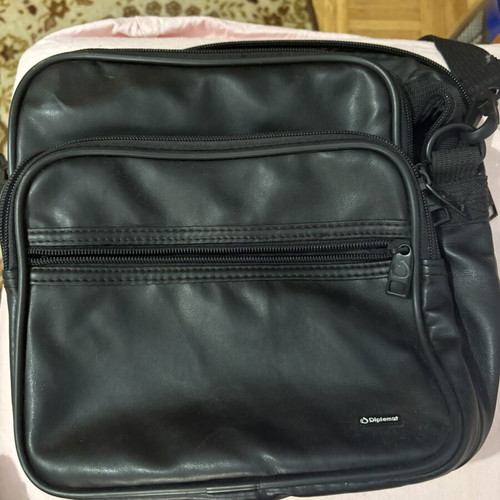 Diplomat shoulder bag black used