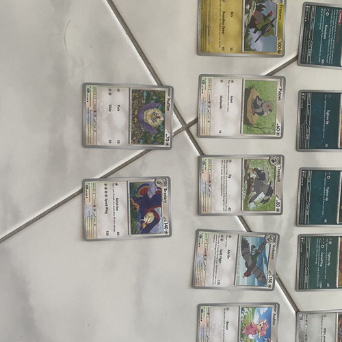 Pokemon cards Scarlet and Violet Black Bolt set, 62 common and uncommon