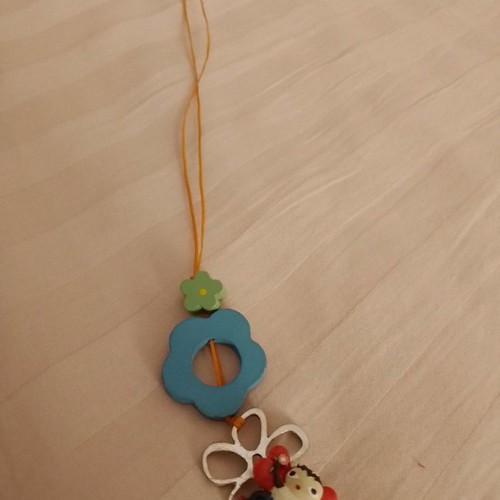 Children's necklace used, handmade like new