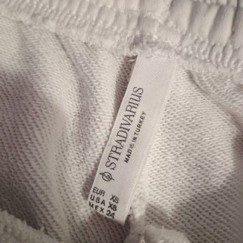 Stradivarius women's shorts used, white, sizes S/M