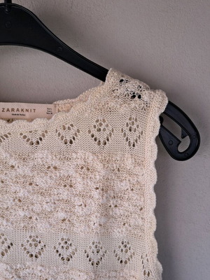 Boho-Chic Crochet Mini Φόρεμα Zara Knit σαν καινούργιο, άσπρο μπεζ