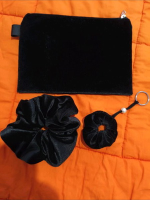 Handmade velvet toiletry bag new with free scrunchie and keychain