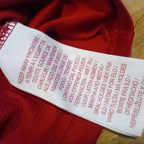 Liverpool football shirt Nike size Youth L 158 cm like new