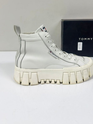 Tommy Jeans Tjw Vulc Flatform MC WL δερμάτινα ψηλά sneakers σε λευκό, μέγεθος 38