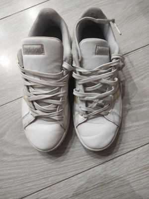 Adidas Grand Court αθλητικά νούμερο 40 σαν καινούργια, άσπρα