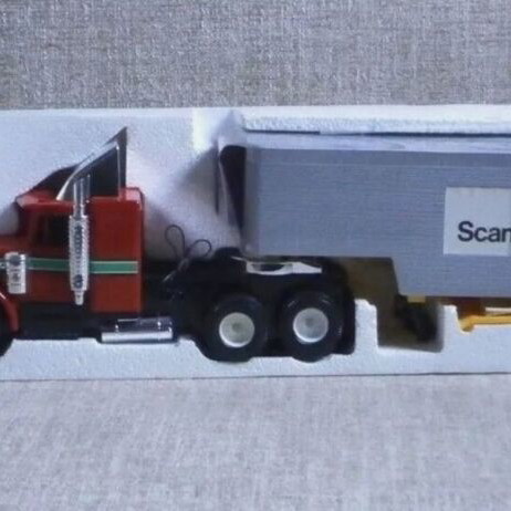 Freightliner Truck 1:25 new remote control with box and battery