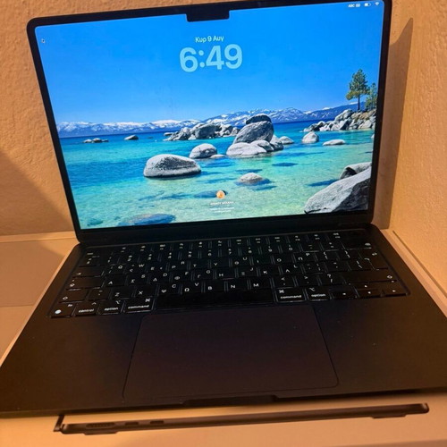 Apple MacBook Air 13 M2 16GB 256GB SSD Midnight like new