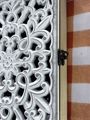 Retro key holder