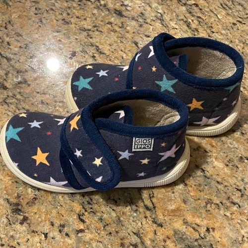 Gioseppo Kids Slippers N22 like new